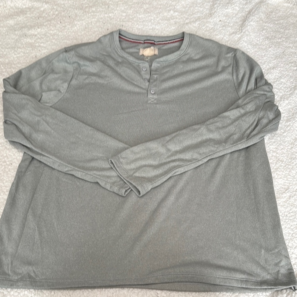 Boston Traders Gray Long Sleeve Tee Soft Fabric Relaxed Fit